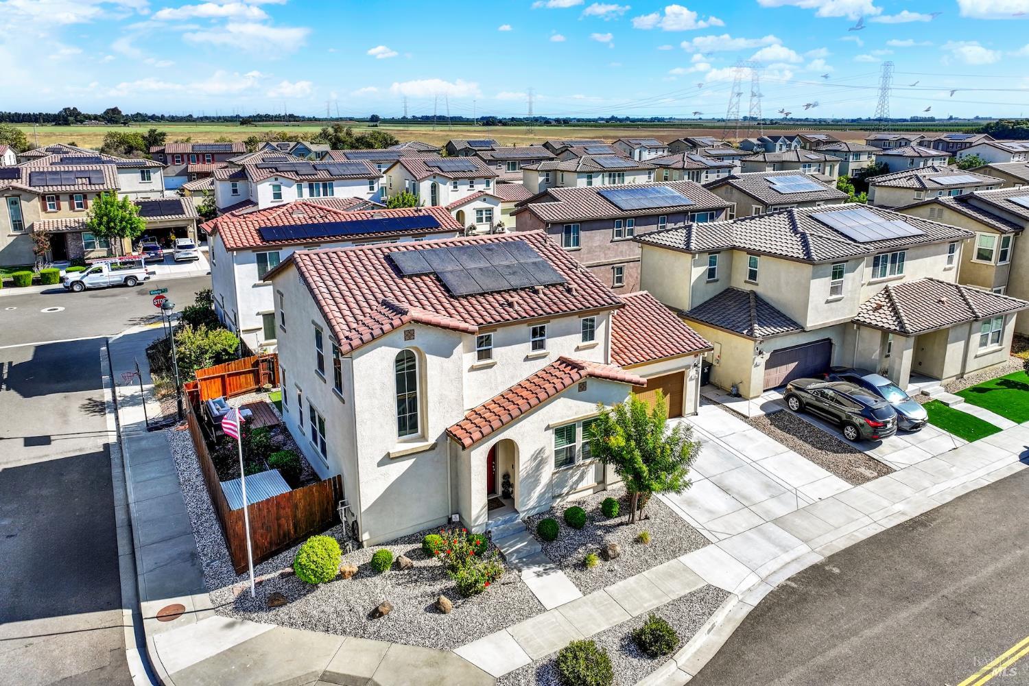 Detail Gallery Image 11 of 67 For 336 Primrose Dr, Vacaville,  CA 95687 - 4 Beds | 3 Baths