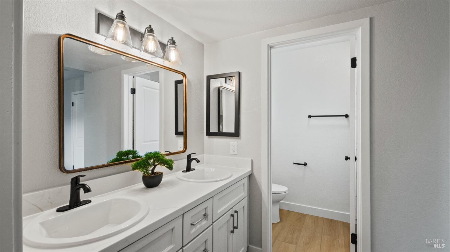 Detail Gallery Image 47 of 99 For 3265 Arroyo Dr, Fairfield,  CA 94533 - 4 Beds | 2/1 Baths