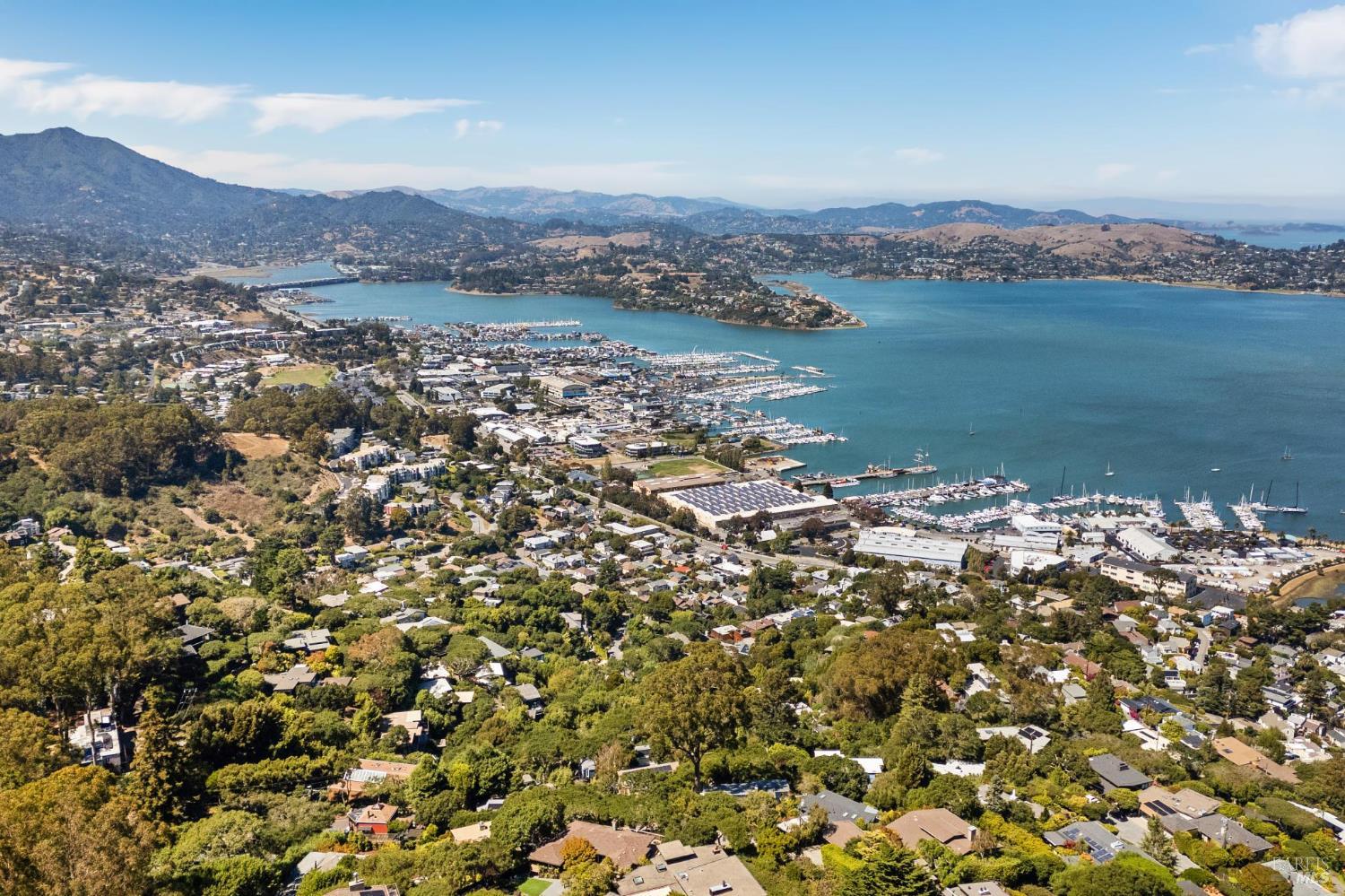 Detail Gallery Image 61 of 72 For 260 Spencer Ave, Sausalito,  CA 94965 - 5 Beds | 5 Baths