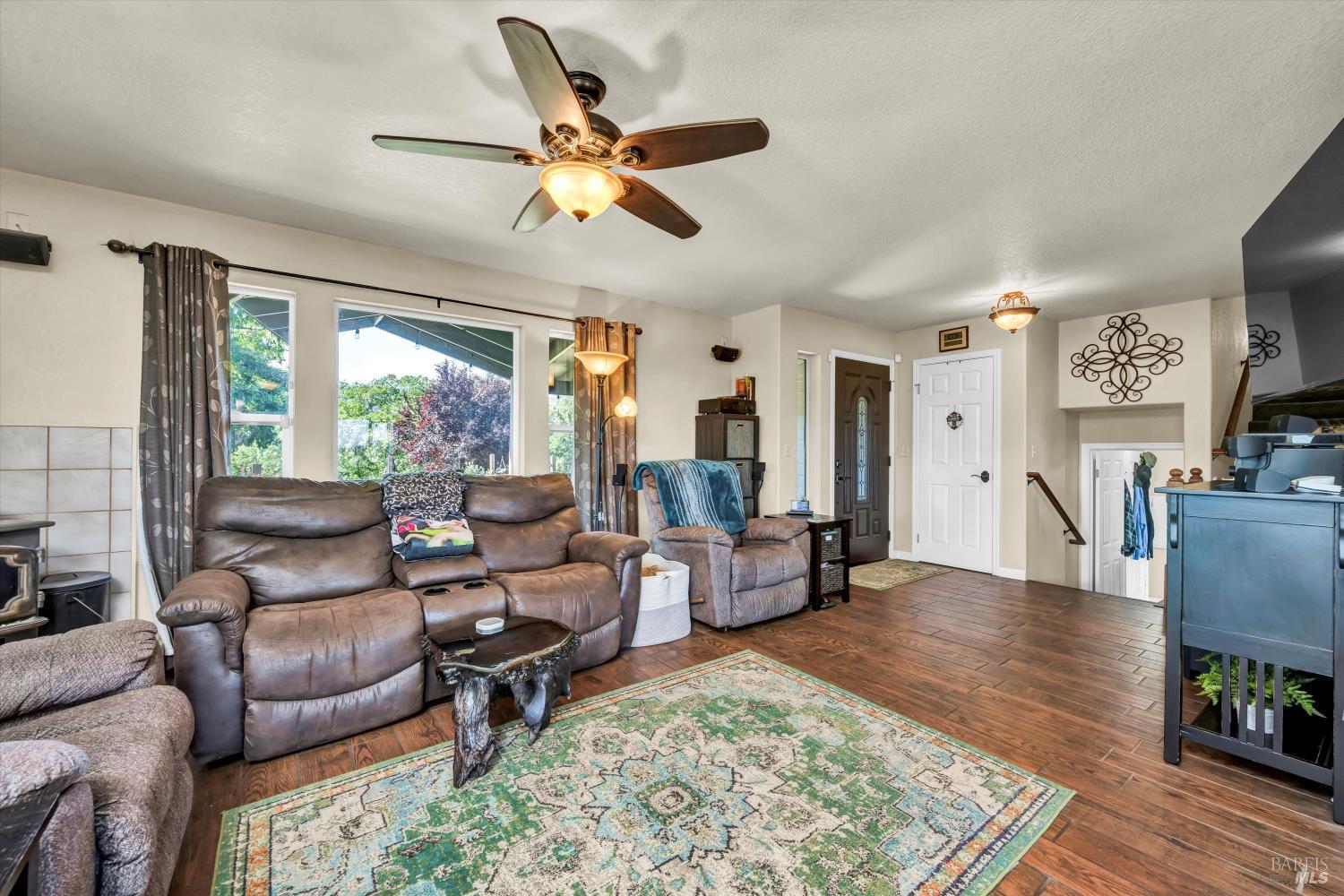 Detail Gallery Image 9 of 54 For 10225 Kelsey Creek Dr, Kelseyville,  CA 95451 - 3 Beds | 3 Baths