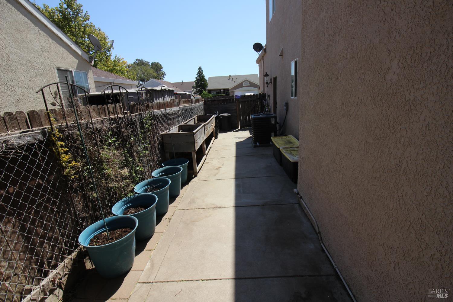Detail Gallery Image 26 of 26 For 513 De Flores Cir, Rio Vista,  CA 94571 - 4 Beds | 2/1 Baths
