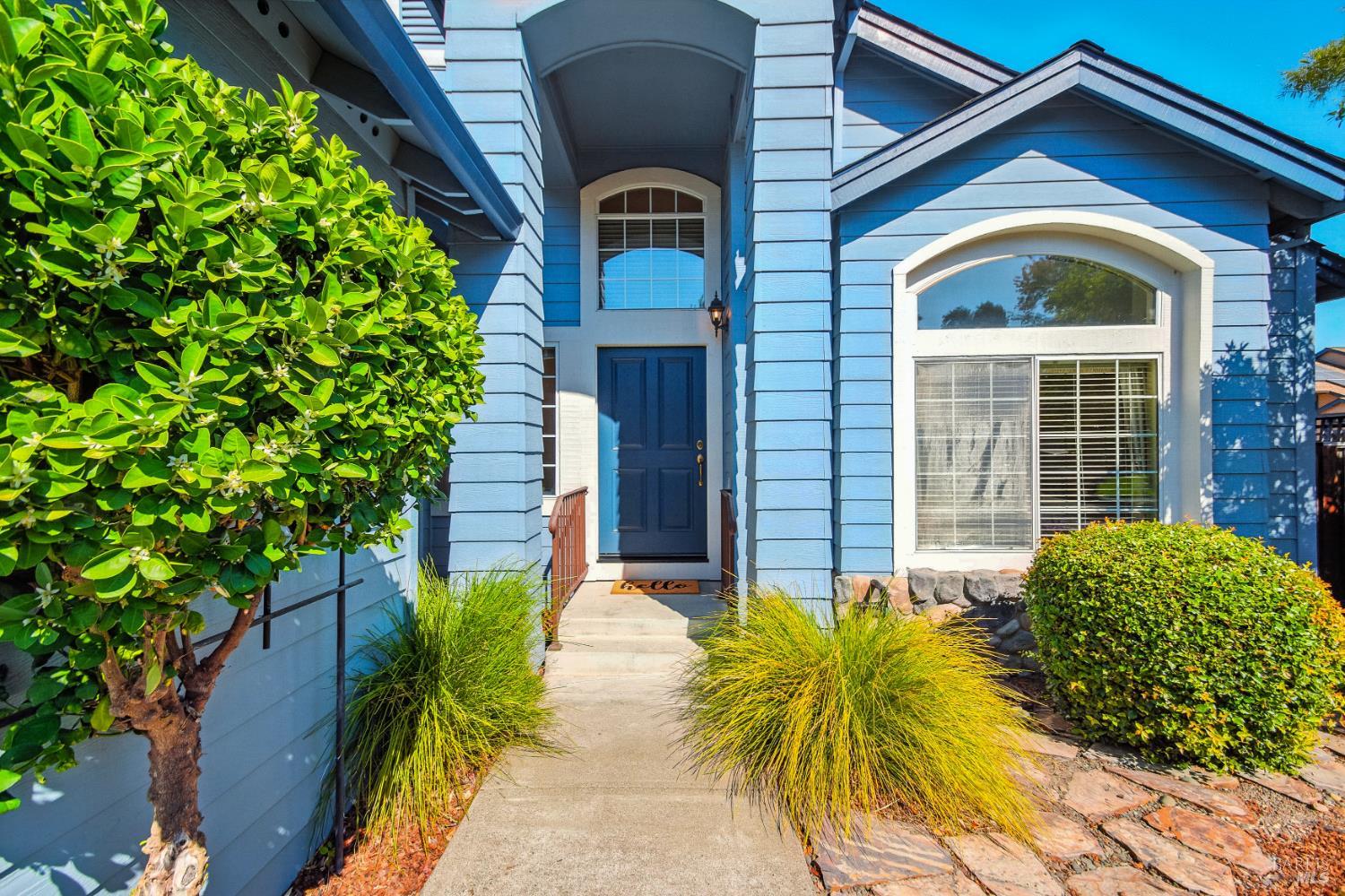 Detail Gallery Image 2 of 32 For 1761 Kerry Ln, Santa Rosa,  CA 95403 - 4 Beds | 2 Baths