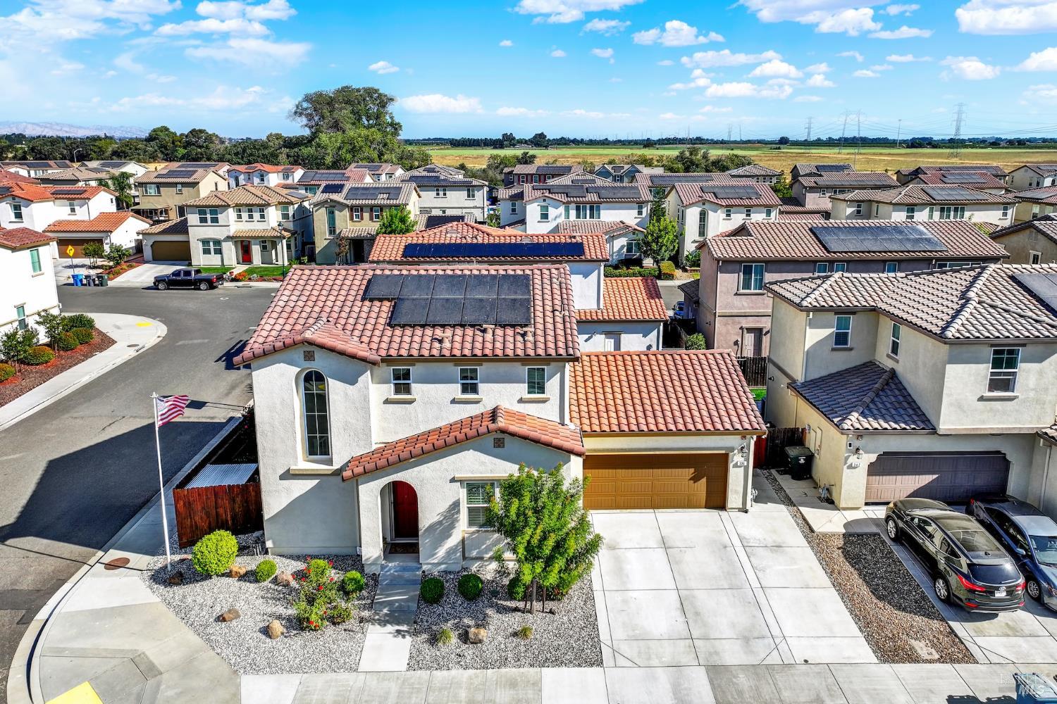 Detail Gallery Image 12 of 67 For 336 Primrose Dr, Vacaville,  CA 95687 - 4 Beds | 3 Baths