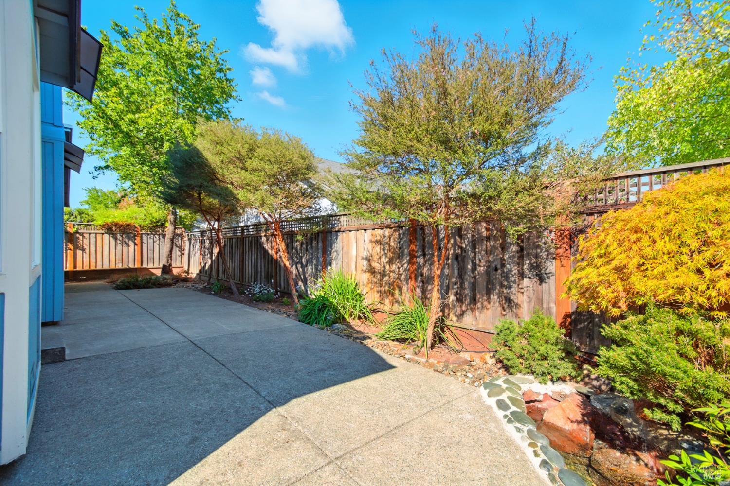 Detail Gallery Image 28 of 32 For 1761 Kerry Ln, Santa Rosa,  CA 95403 - 4 Beds | 2 Baths