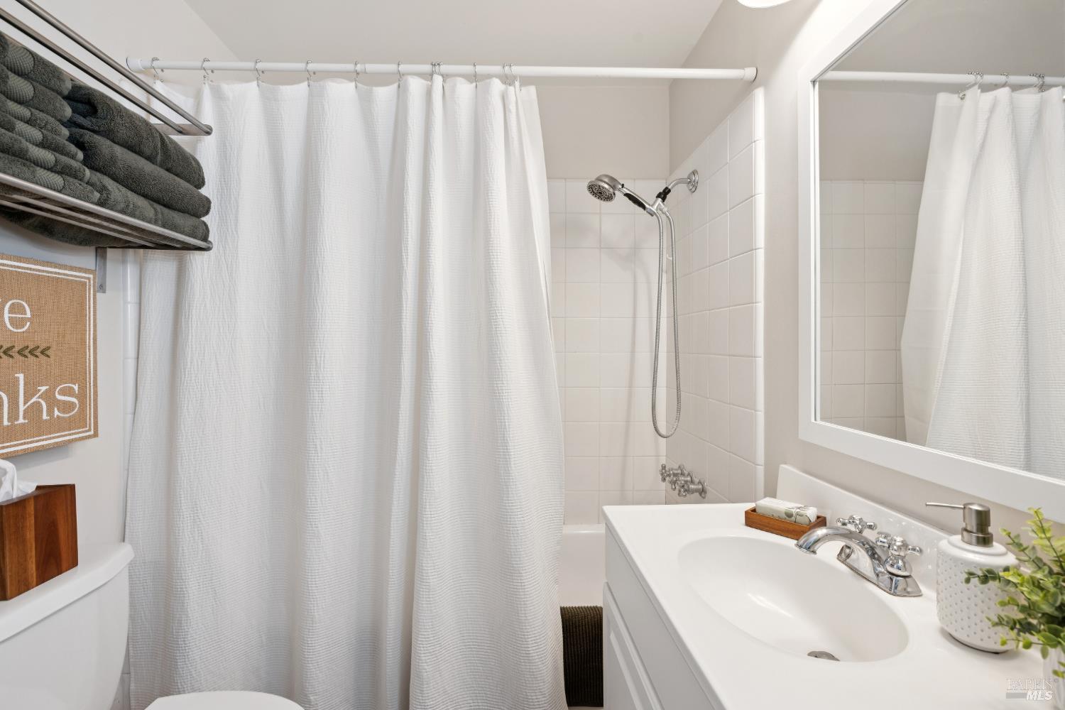 Detail Gallery Image 24 of 29 For 609 Brown St, Santa Rosa,  CA 95404 - 2 Beds | 1 Baths