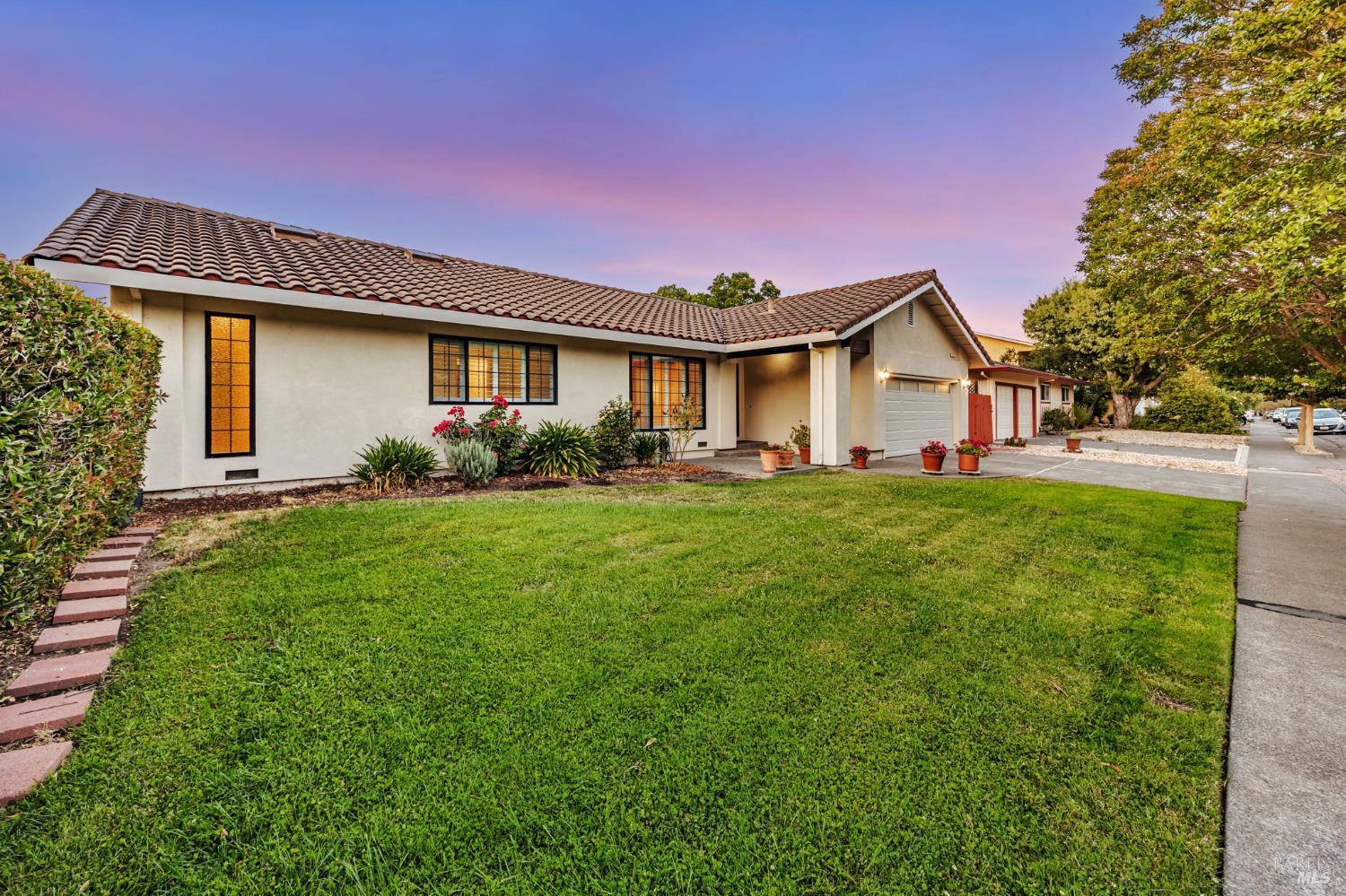 Detail Gallery Image 45 of 45 For 2213 Warwick Dr, Santa Rosa,  CA 95405 - 3 Beds | 2/1 Baths
