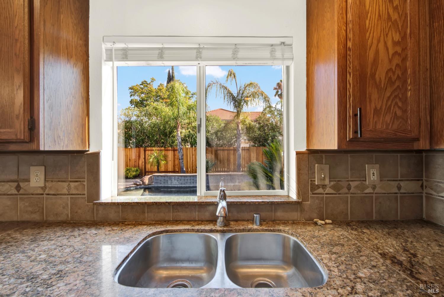 Detail Gallery Image 29 of 99 For 218 Donegal Ct, Vacaville,  CA 95688 - 4 Beds | 2/1 Baths