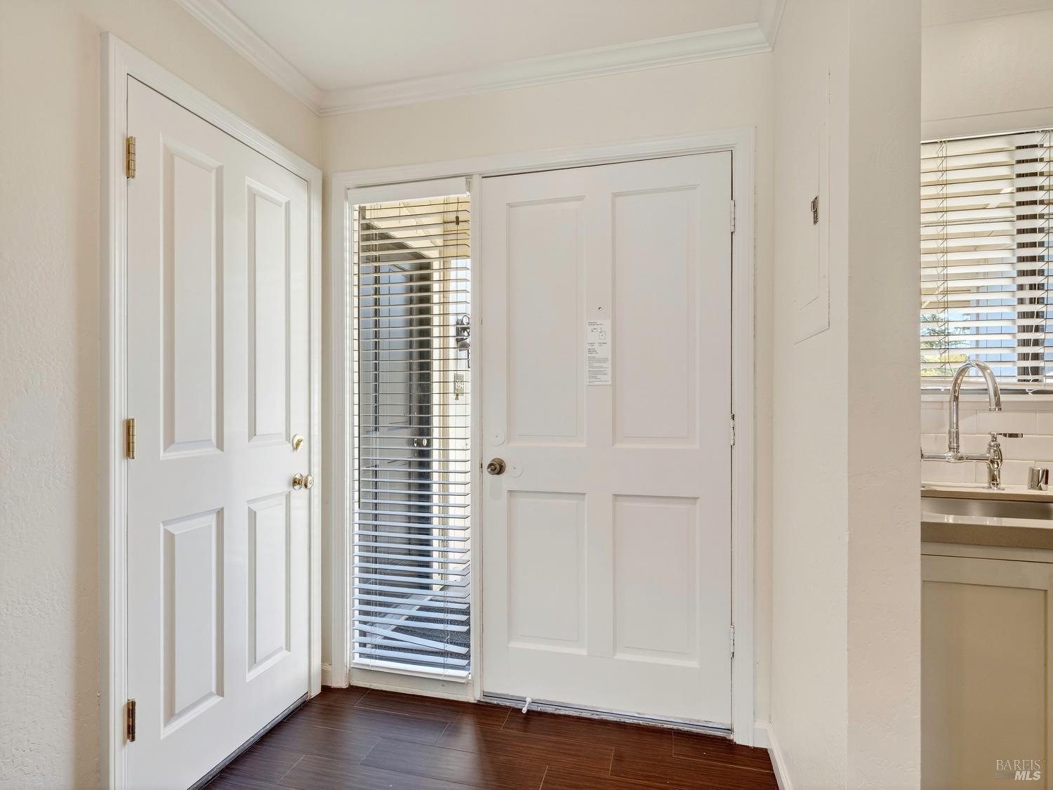 Detail Gallery Image 6 of 23 For 693 Cottage Dr, Napa,  CA 94558 - 2 Beds | 2 Baths