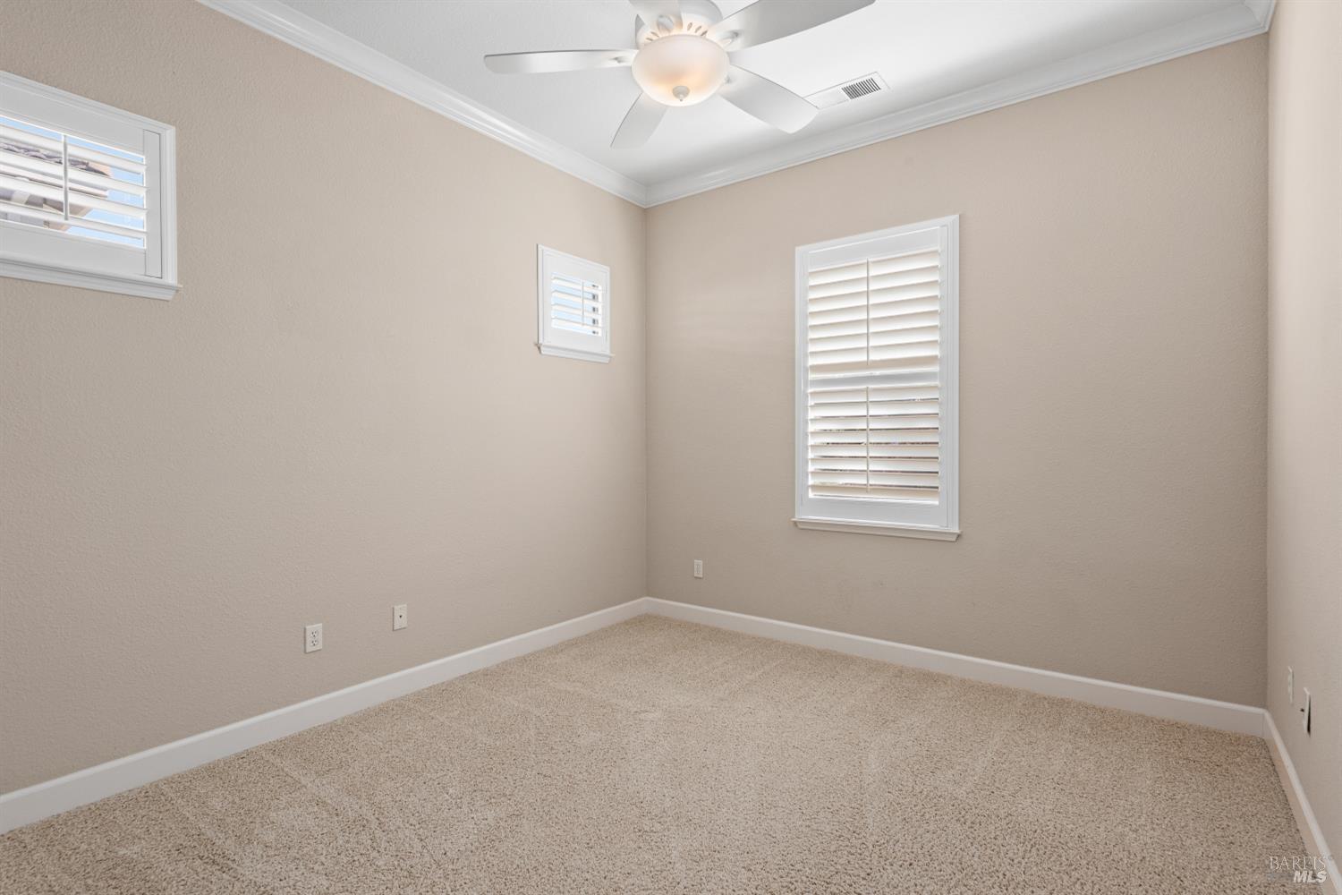 Detail Gallery Image 14 of 39 For 7518 Walnut Orchard Way, Santa Rosa,  CA 95409 - 3 Beds | 2 Baths