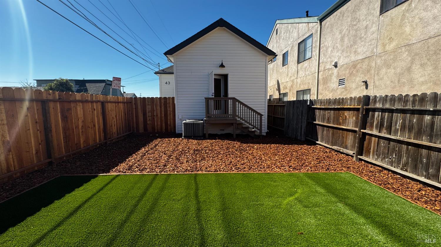 Detail Gallery Image 1 of 19 For 43 11th St, Richmond,  CA 94801 - 3 Beds | 2 Baths