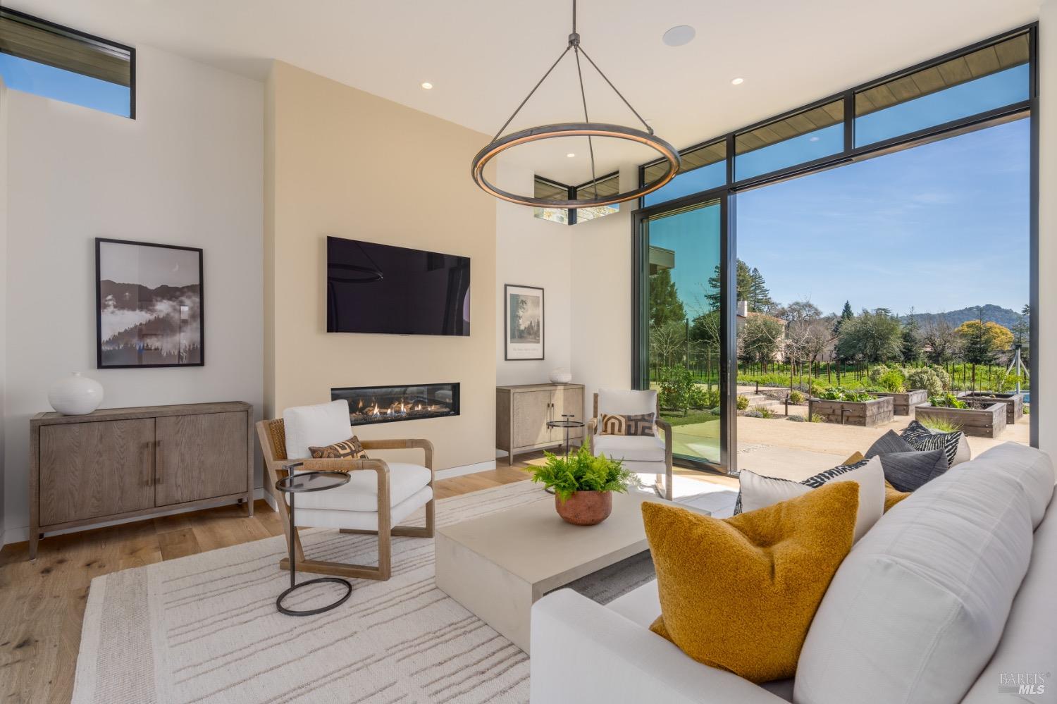 Detail Gallery Image 49 of 71 For 6691 Finnell Rd, Yountville,  CA 94599 - 6 Beds | 7/2 Baths