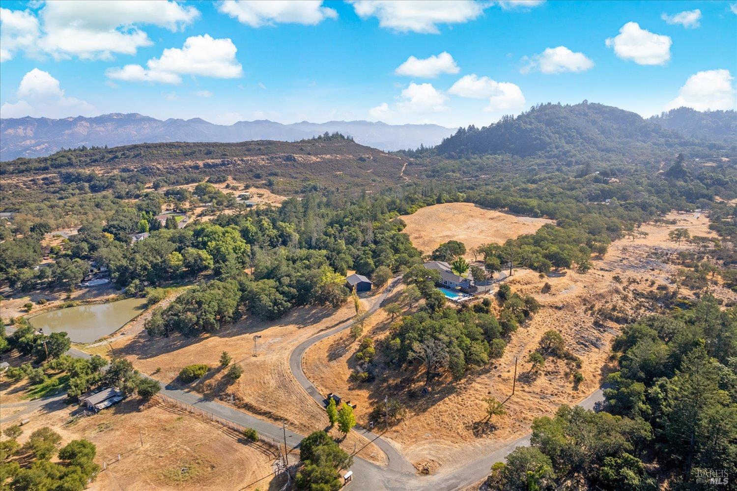 Detail Gallery Image 29 of 31 For 5860 Sharp Rd, Calistoga,  CA 94515 - 4 Beds | 4 Baths