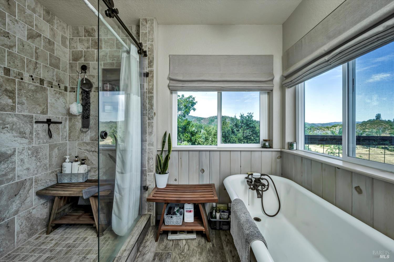 Detail Gallery Image 16 of 54 For 10225 Kelsey Creek Dr, Kelseyville,  CA 95451 - 3 Beds | 3 Baths