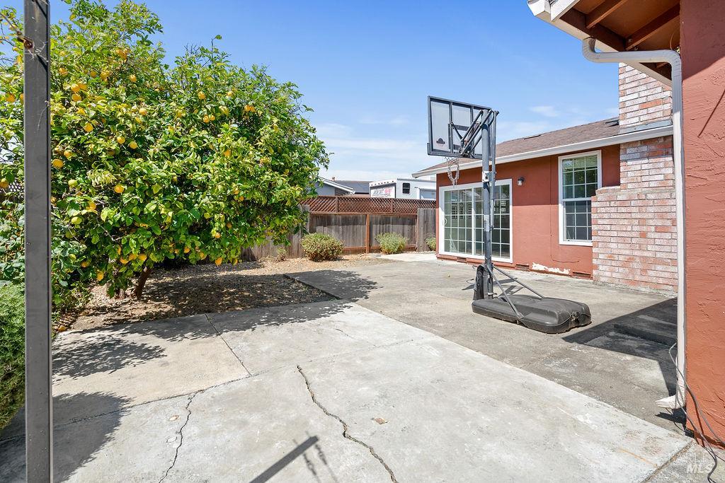 Detail Gallery Image 37 of 50 For 121 Yankee Jim Ct, Vallejo,  CA 94589 - 3 Beds | 2 Baths