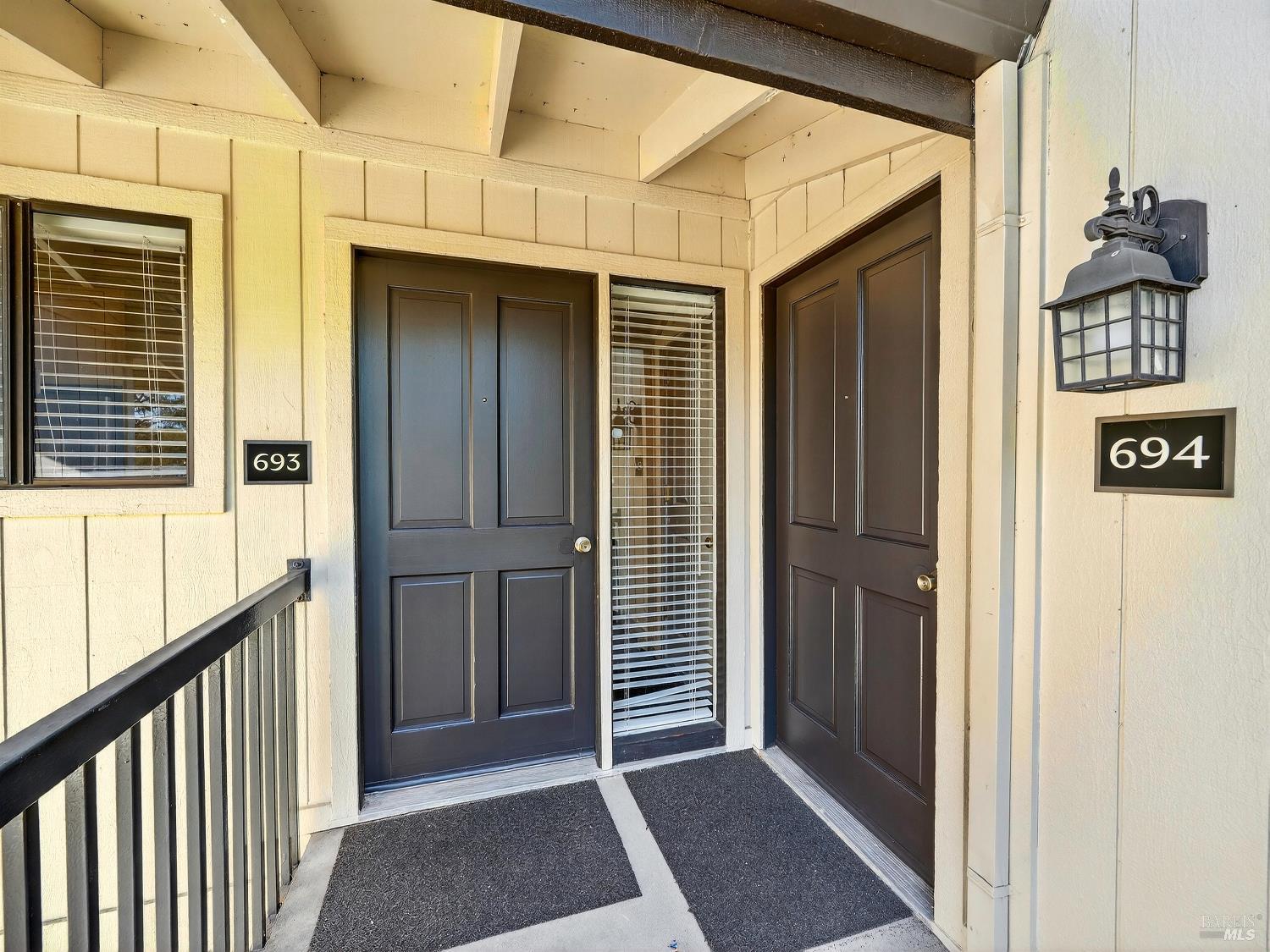 Detail Gallery Image 3 of 23 For 693 Cottage Dr, Napa,  CA 94558 - 2 Beds | 2 Baths
