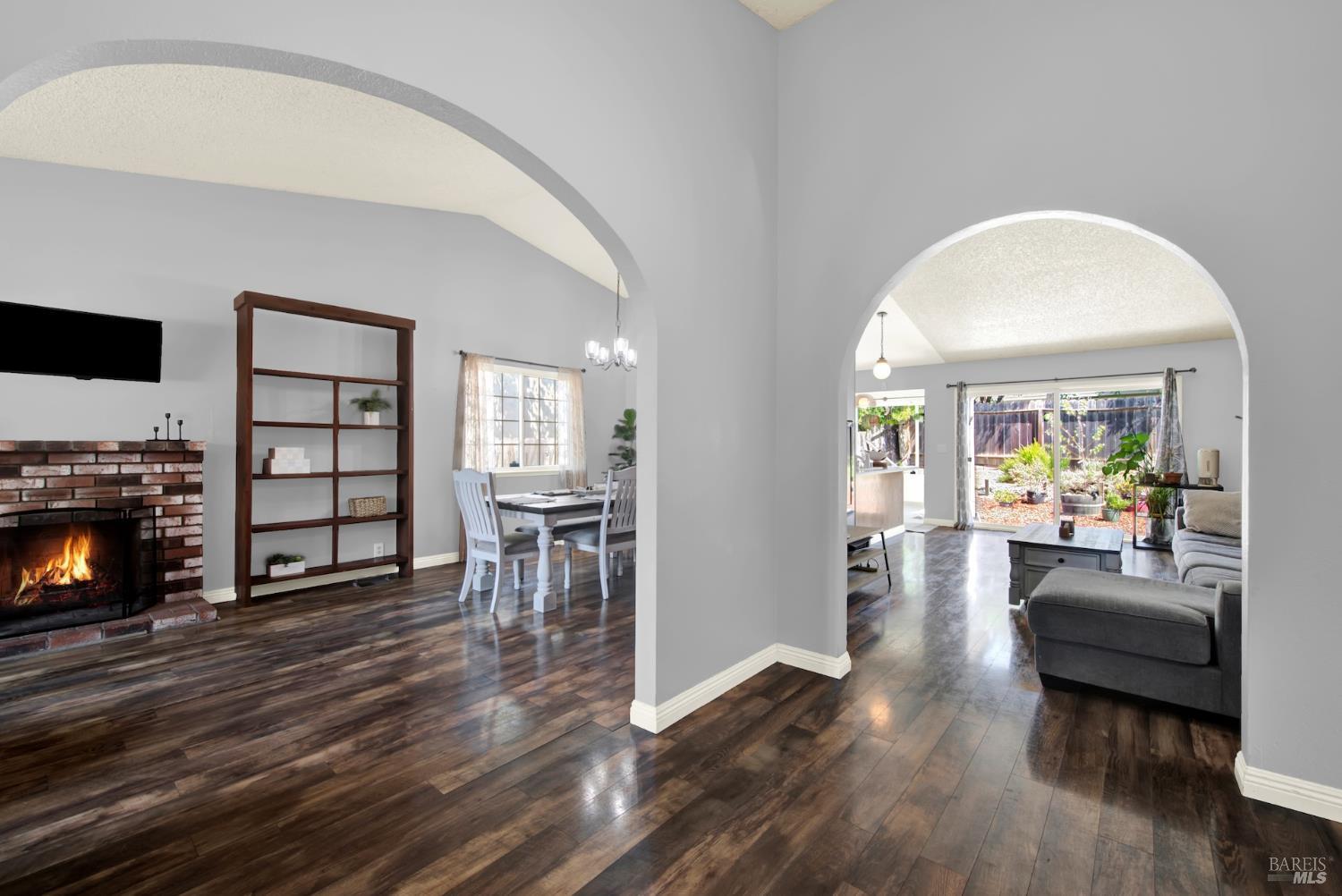 Detail Gallery Image 6 of 50 For 2968 Juniper St, Fairfield,  CA 94533 - 3 Beds | 2 Baths