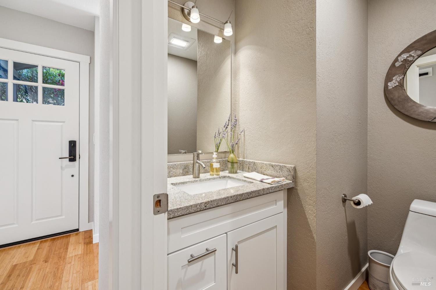 Detail Gallery Image 19 of 42 For 2 Columbine Ln, Novato,  CA 94947 - 3 Beds | 2/1 Baths