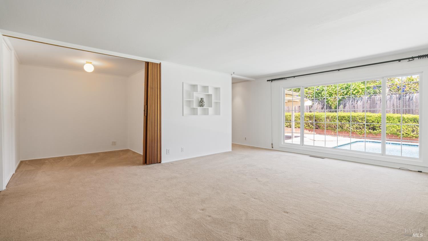 Detail Gallery Image 17 of 44 For 120 Meriam Dr, San Rafael,  CA 94903 - 3 Beds | 2/1 Baths