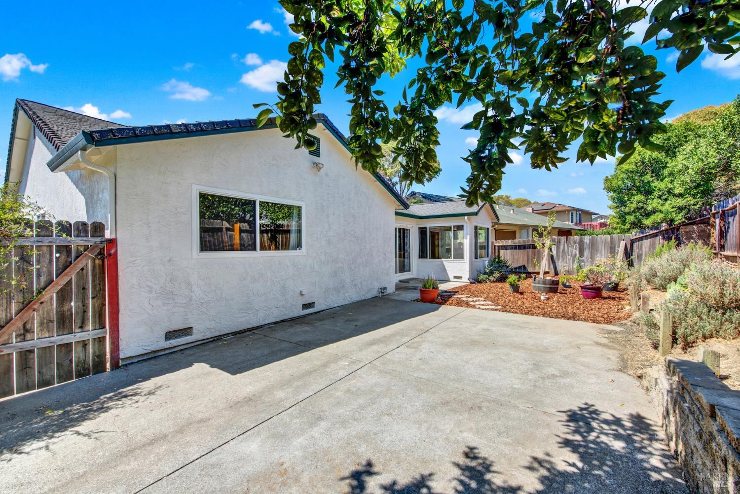 Detail Gallery Image 43 of 50 For 2968 Juniper St, Fairfield,  CA 94533 - 3 Beds | 2 Baths