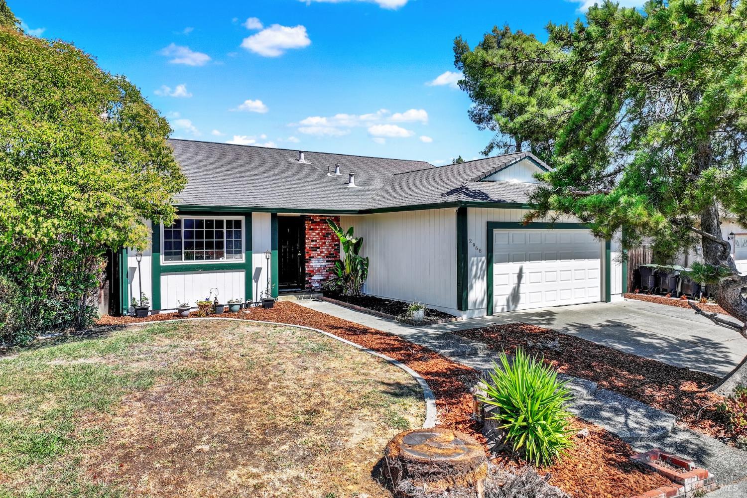 Detail Gallery Image 3 of 50 For 2968 Juniper St, Fairfield,  CA 94533 - 3 Beds | 2 Baths