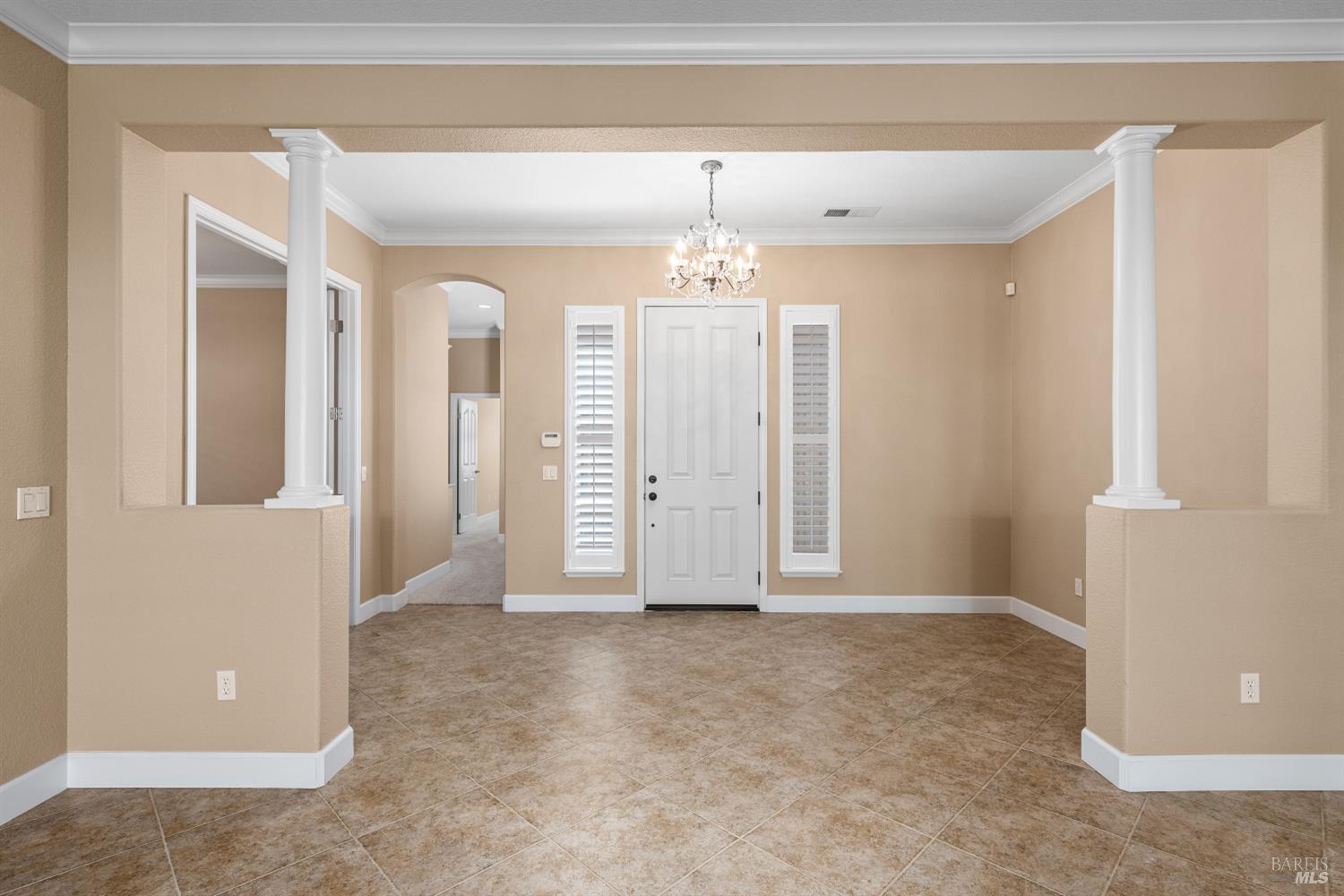 Detail Gallery Image 4 of 39 For 7518 Walnut Orchard Way, Santa Rosa,  CA 95409 - 3 Beds | 2 Baths