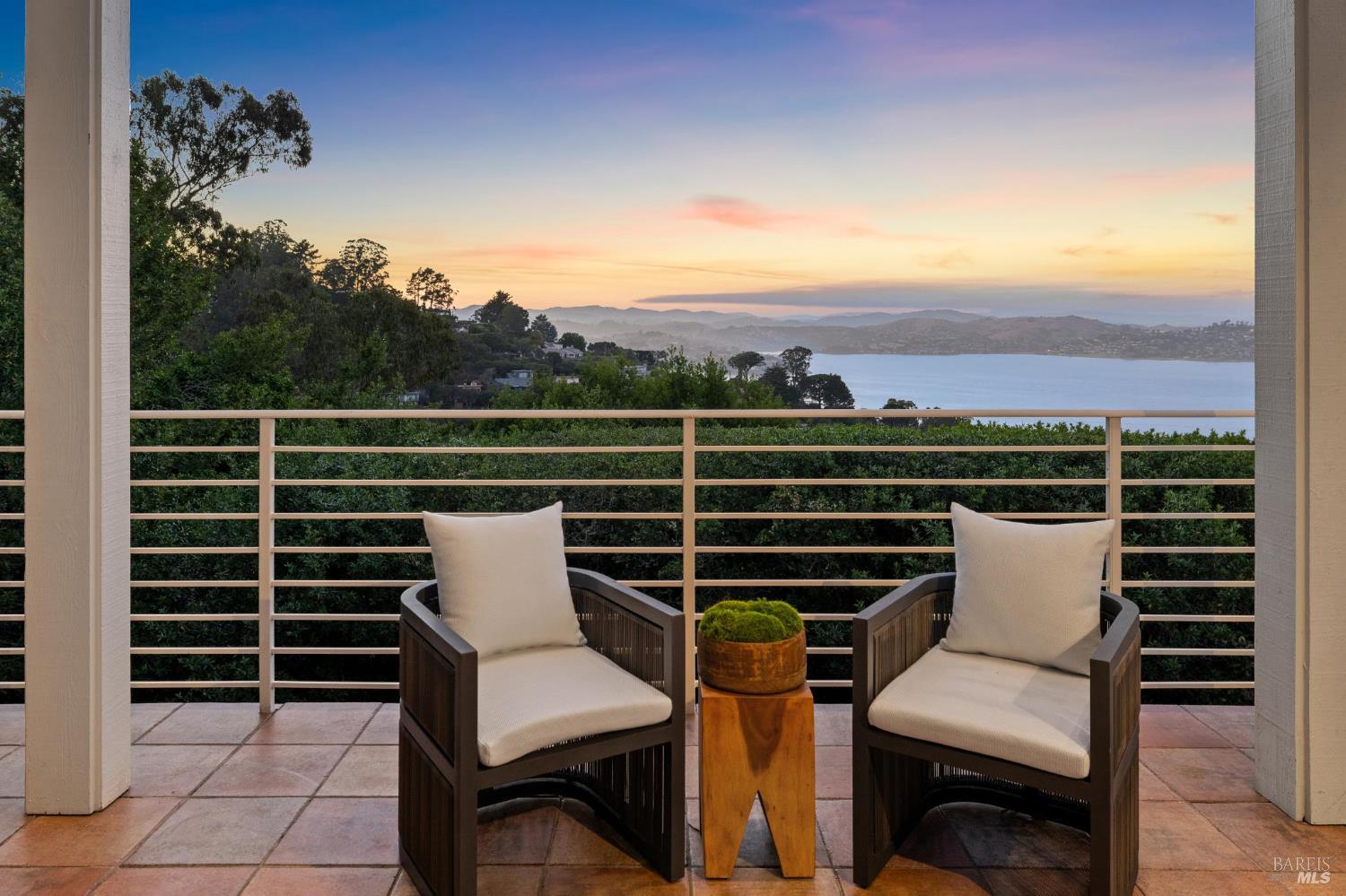 Detail Gallery Image 65 of 72 For 260 Spencer Ave, Sausalito,  CA 94965 - 5 Beds | 5 Baths
