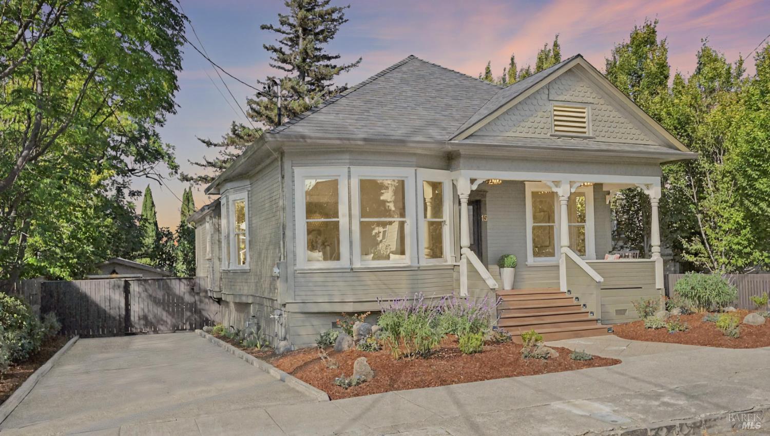 Detail Gallery Image 64 of 66 For 15 8th St, Petaluma,  CA 94952 - 3 Beds | 2/1 Baths