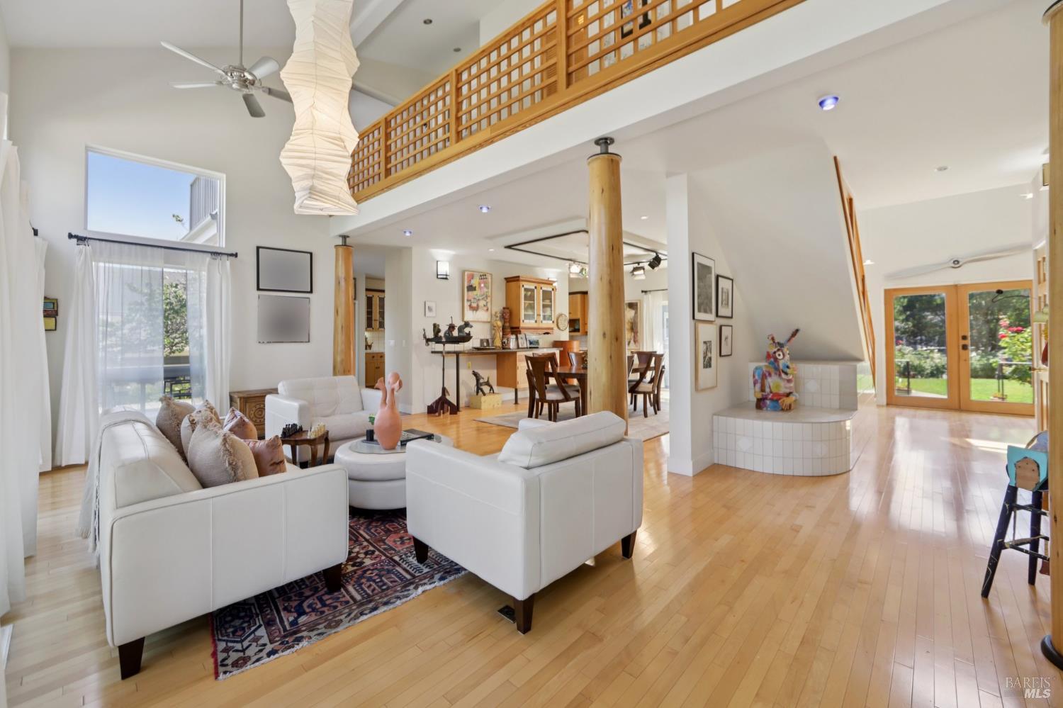 Detail Gallery Image 12 of 99 For 161 E D St, Benicia,  CA 94510 - 4 Beds | 3/1 Baths