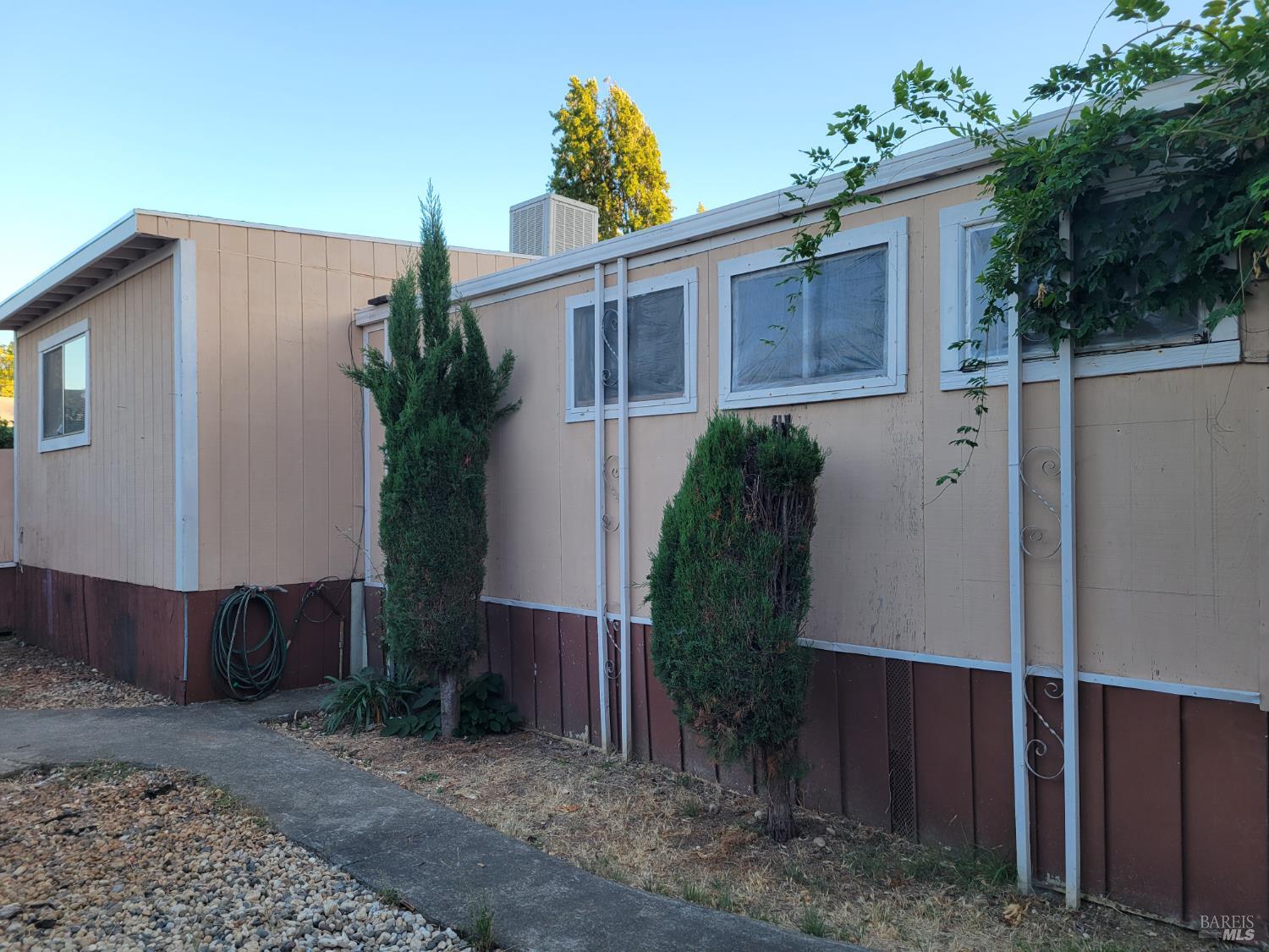 Detail Gallery Image 3 of 35 For 810 Fahey Ct, Vallejo,  CA 94590 - 3 Beds | 1 Baths