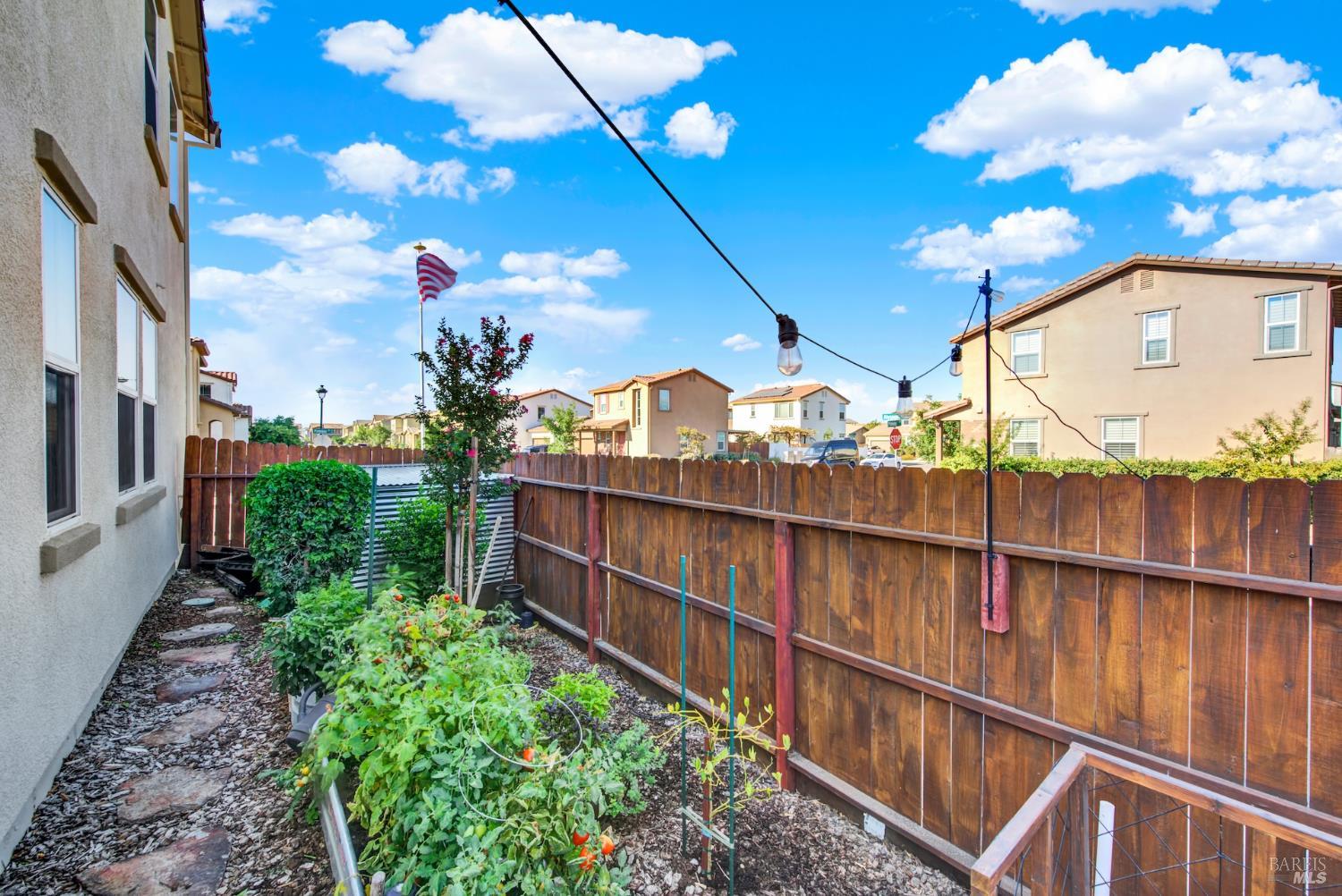 Detail Gallery Image 47 of 67 For 336 Primrose Dr, Vacaville,  CA 95687 - 4 Beds | 3 Baths
