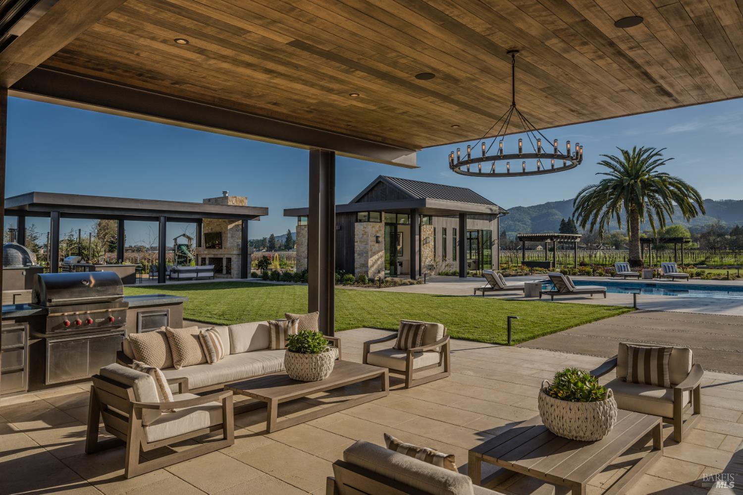 Detail Gallery Image 10 of 71 For 6691 Finnell Rd, Yountville,  CA 94599 - 6 Beds | 7/2 Baths