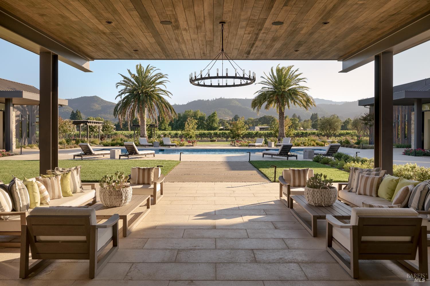 Detail Gallery Image 9 of 71 For 6691 Finnell Rd, Yountville,  CA 94599 - 6 Beds | 7/2 Baths