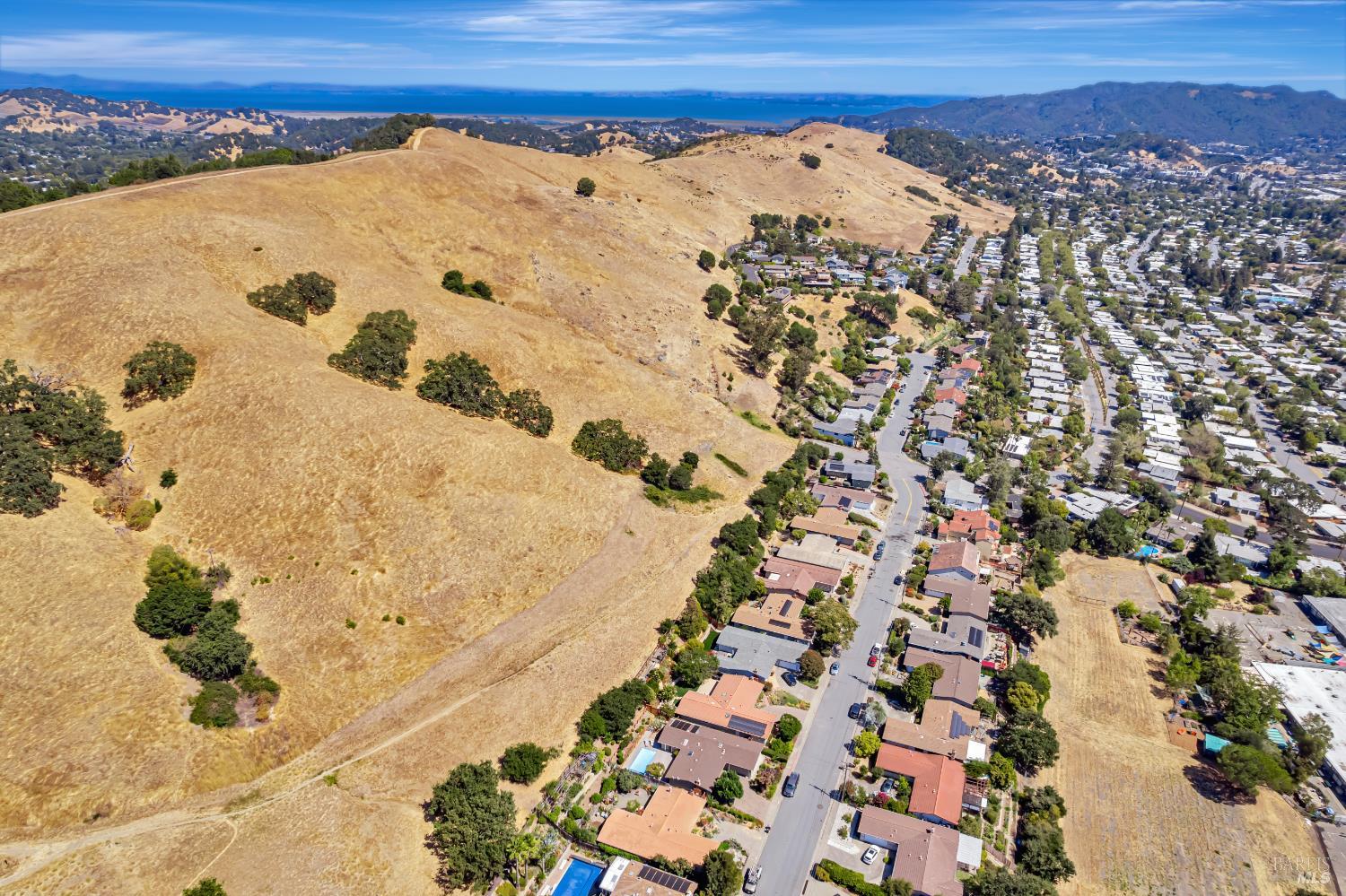 Detail Gallery Image 32 of 33 For 936 Patricia Way, San Rafael,  CA 94903 - 3 Beds | 2 Baths