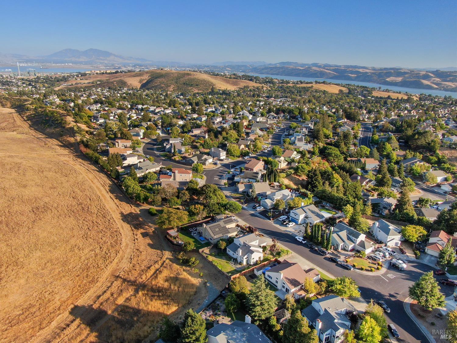 Detail Gallery Image 55 of 61 For 789 Barton Way, Benicia,  CA 94510 - 3 Beds | 2 Baths