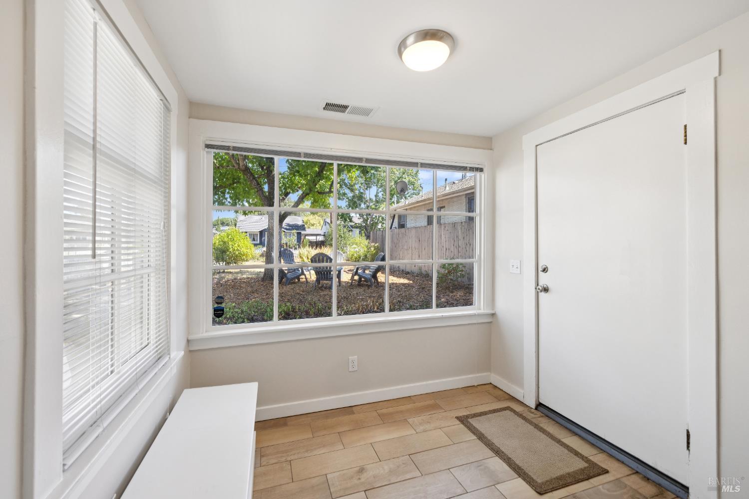 Detail Gallery Image 7 of 29 For 609 Brown St, Santa Rosa,  CA 95404 - 2 Beds | 1 Baths