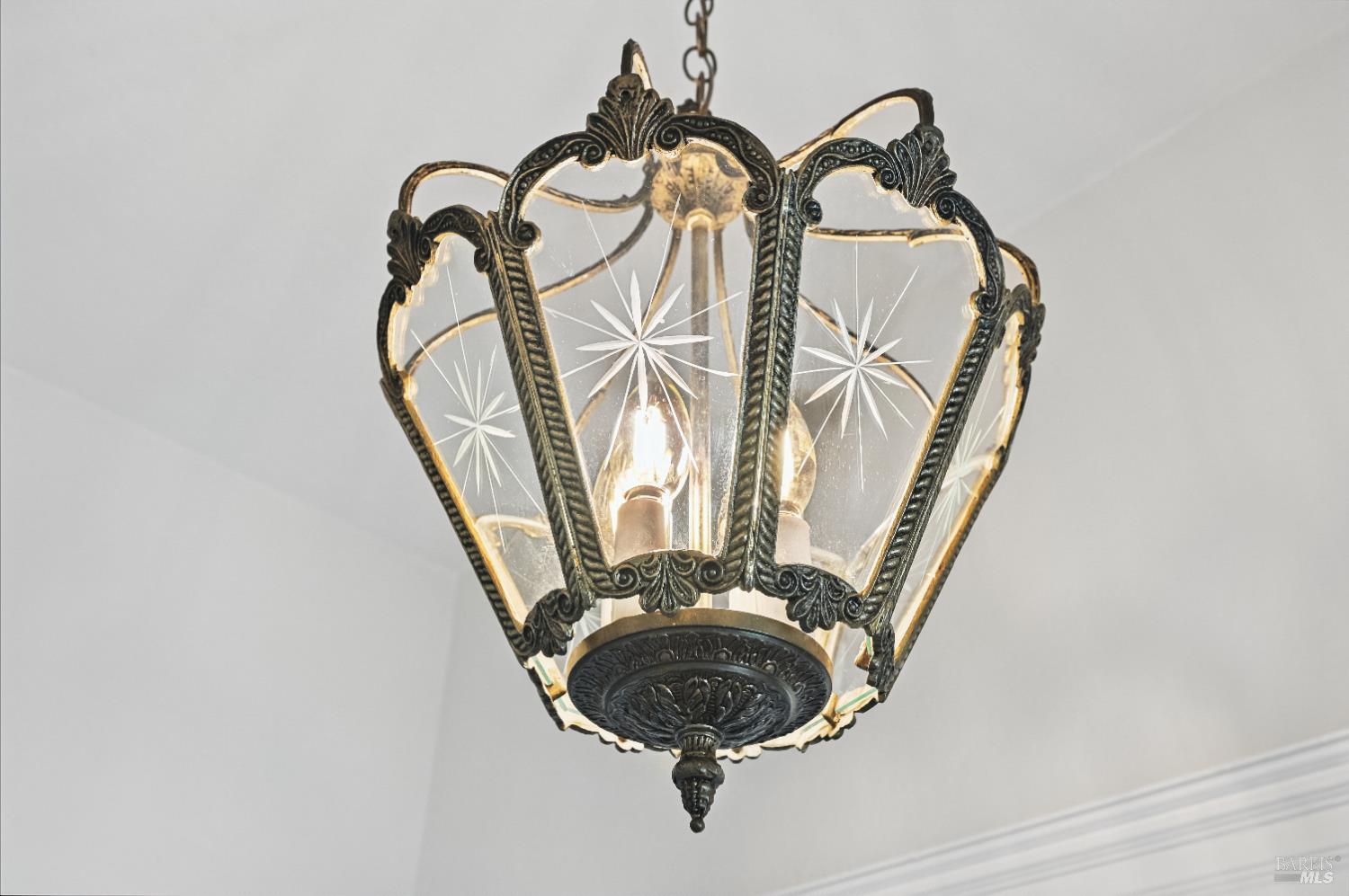 Detail Gallery Image 8 of 66 For 15 8th St, Petaluma,  CA 94952 - 3 Beds | 2/1 Baths