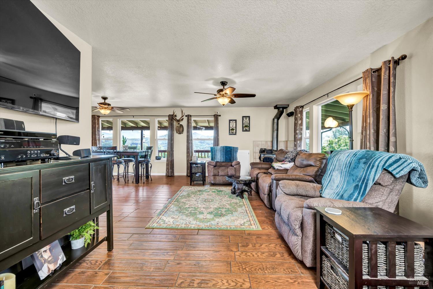 Detail Gallery Image 7 of 54 For 10225 Kelsey Creek Dr, Kelseyville,  CA 95451 - 3 Beds | 3 Baths