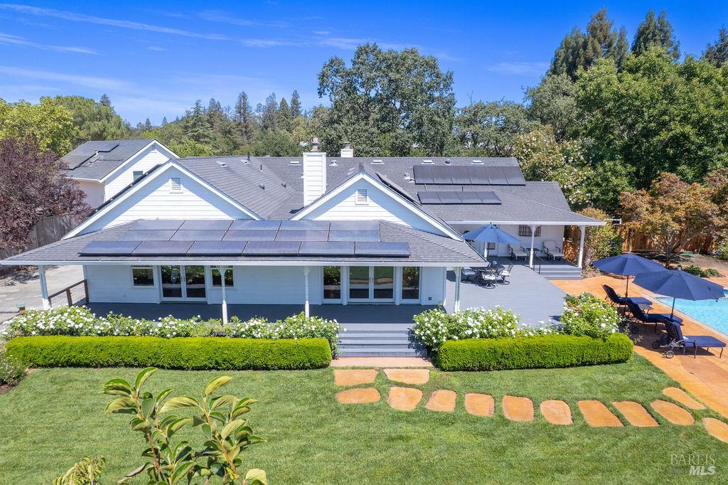 Detail Gallery Image 13 of 73 For 15119 Grove St, Healdsburg,  CA 95448 - 3 Beds | 4/1 Baths