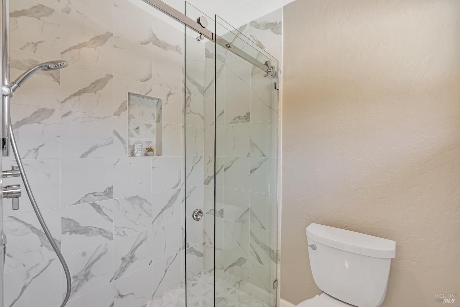 Detail Gallery Image 16 of 33 For 936 Patricia Way, San Rafael,  CA 94903 - 3 Beds | 2 Baths
