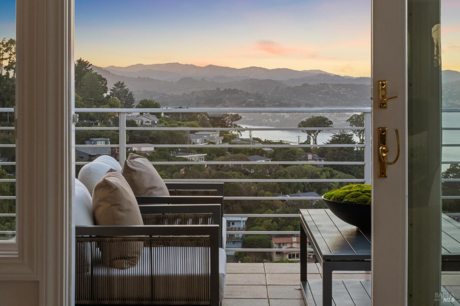 Detail Gallery Image 67 of 72 For 260 Spencer Ave, Sausalito,  CA 94965 - 5 Beds | 5 Baths