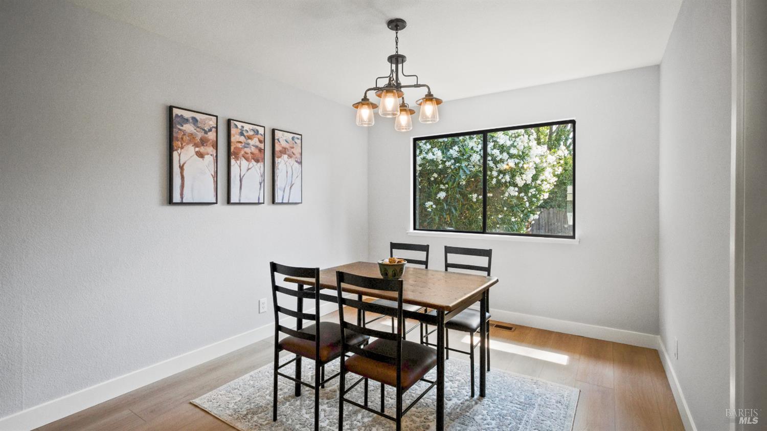 Detail Gallery Image 18 of 99 For 3265 Arroyo Dr, Fairfield,  CA 94533 - 4 Beds | 2/1 Baths