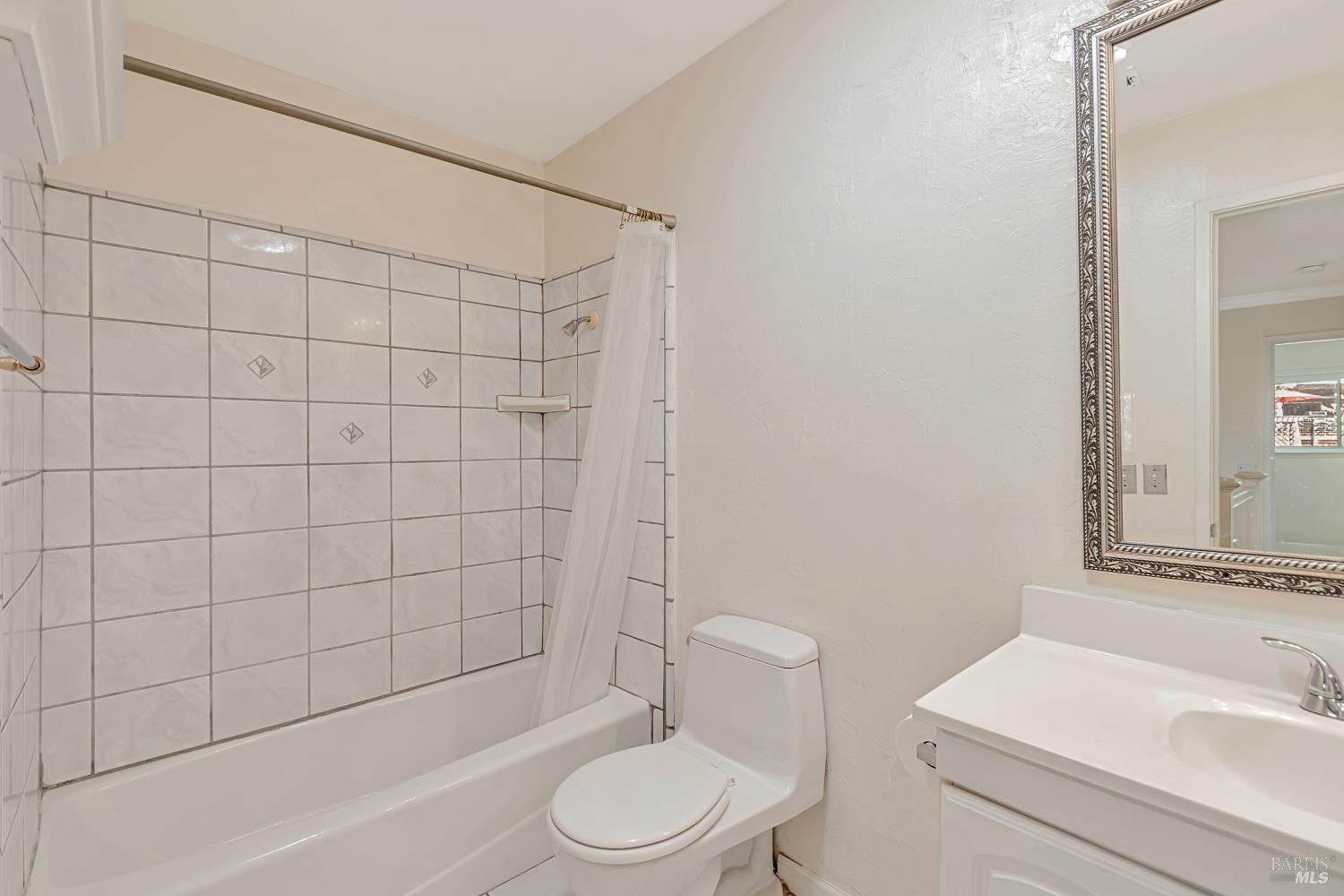 Detail Gallery Image 38 of 48 For 5209 San Luis Ave, Santa Rosa,  CA 95409 - 5 Beds | 3/1 Baths