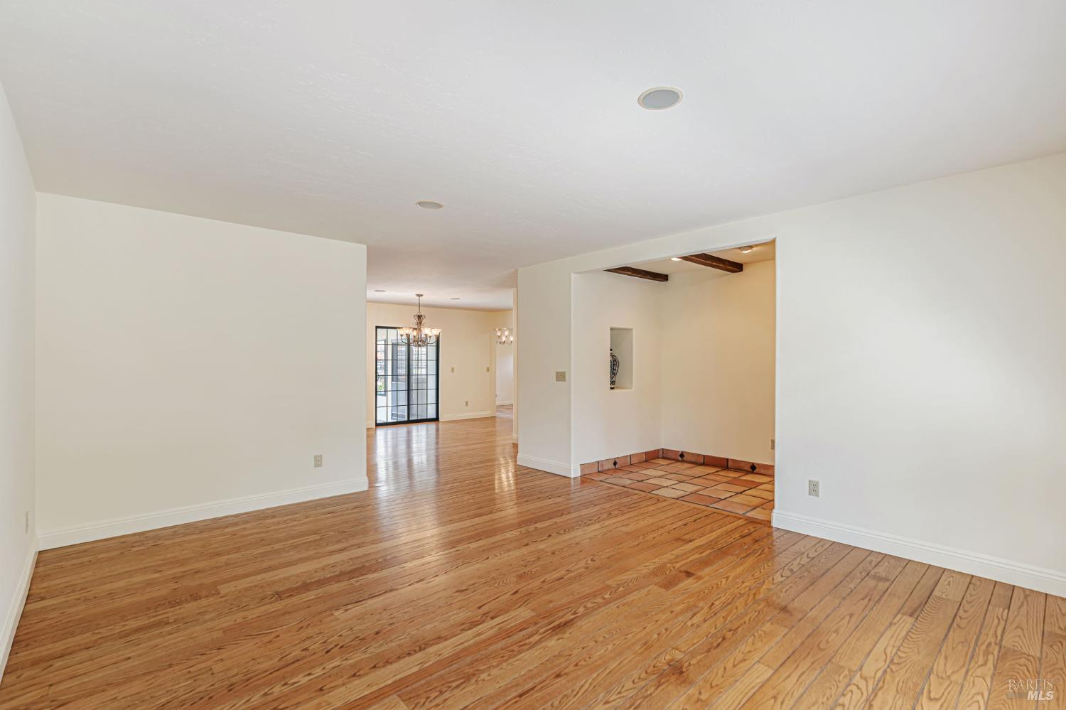 Detail Gallery Image 23 of 45 For 2213 Warwick Dr, Santa Rosa,  CA 95405 - 3 Beds | 2/1 Baths