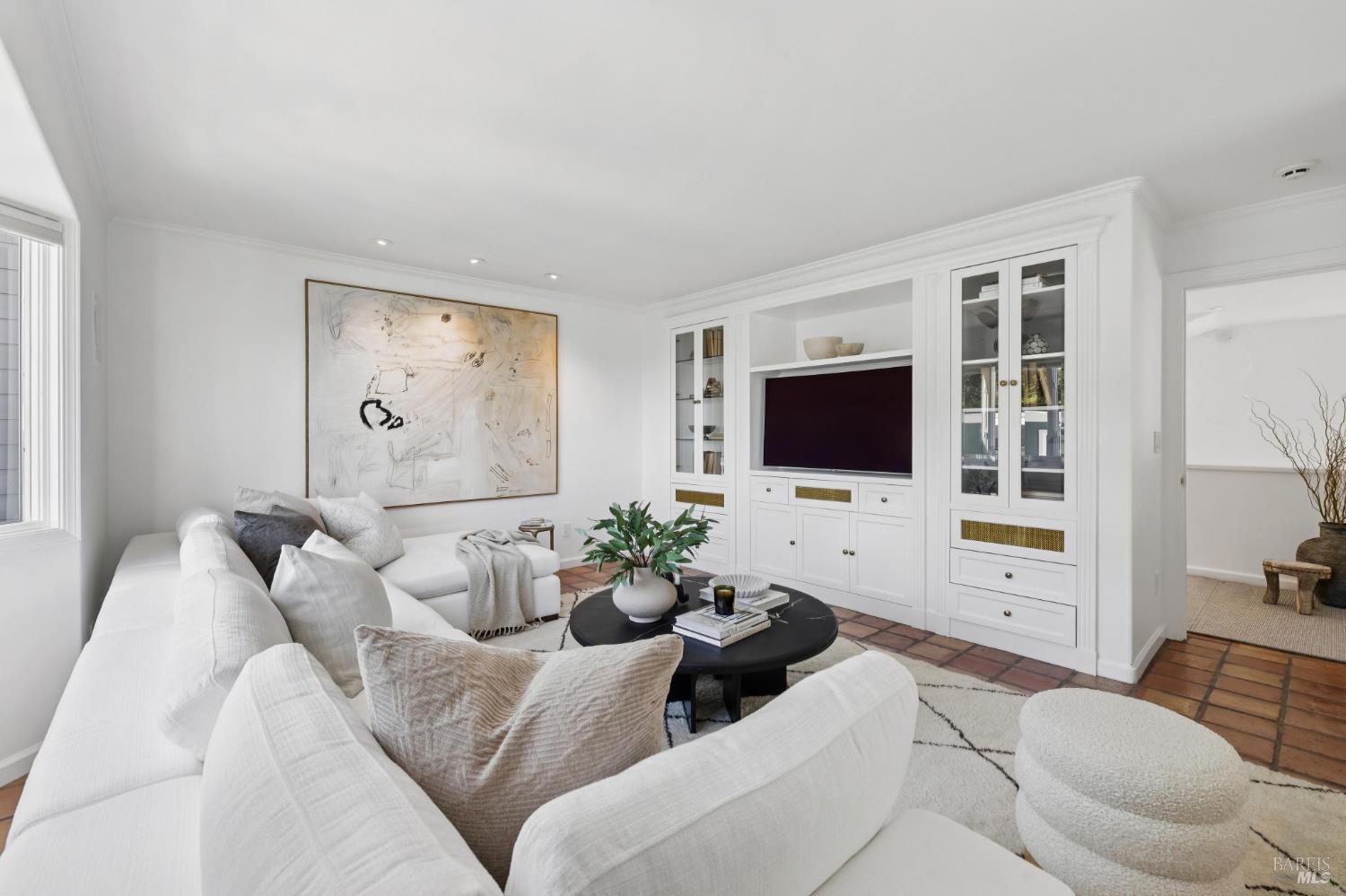 Detail Gallery Image 26 of 72 For 260 Spencer Ave, Sausalito,  CA 94965 - 5 Beds | 5 Baths