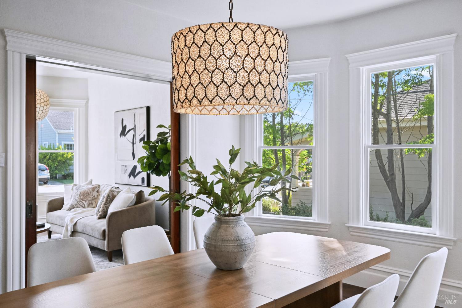 Detail Gallery Image 12 of 66 For 15 8th St, Petaluma,  CA 94952 - 3 Beds | 2/1 Baths