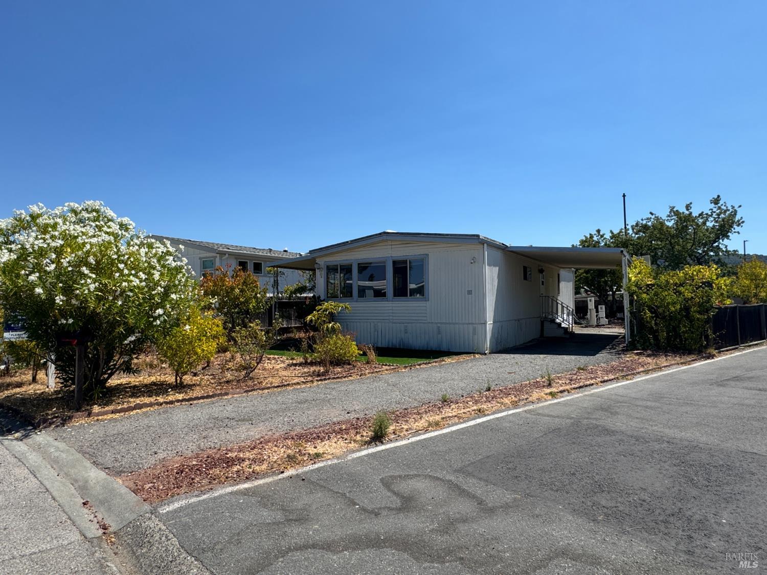 Detail Gallery Image 1 of 38 For 66 Yosemite Rd, San Rafael,  CA 94903 - 2 Beds | 2 Baths