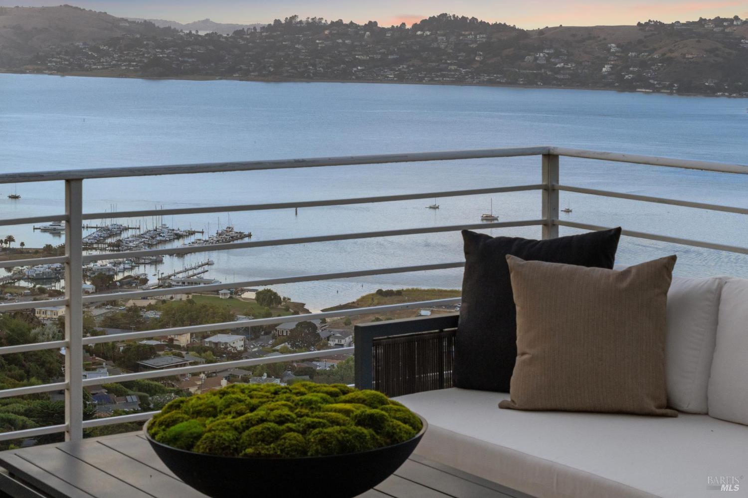 Detail Gallery Image 68 of 72 For 260 Spencer Ave, Sausalito,  CA 94965 - 5 Beds | 5 Baths