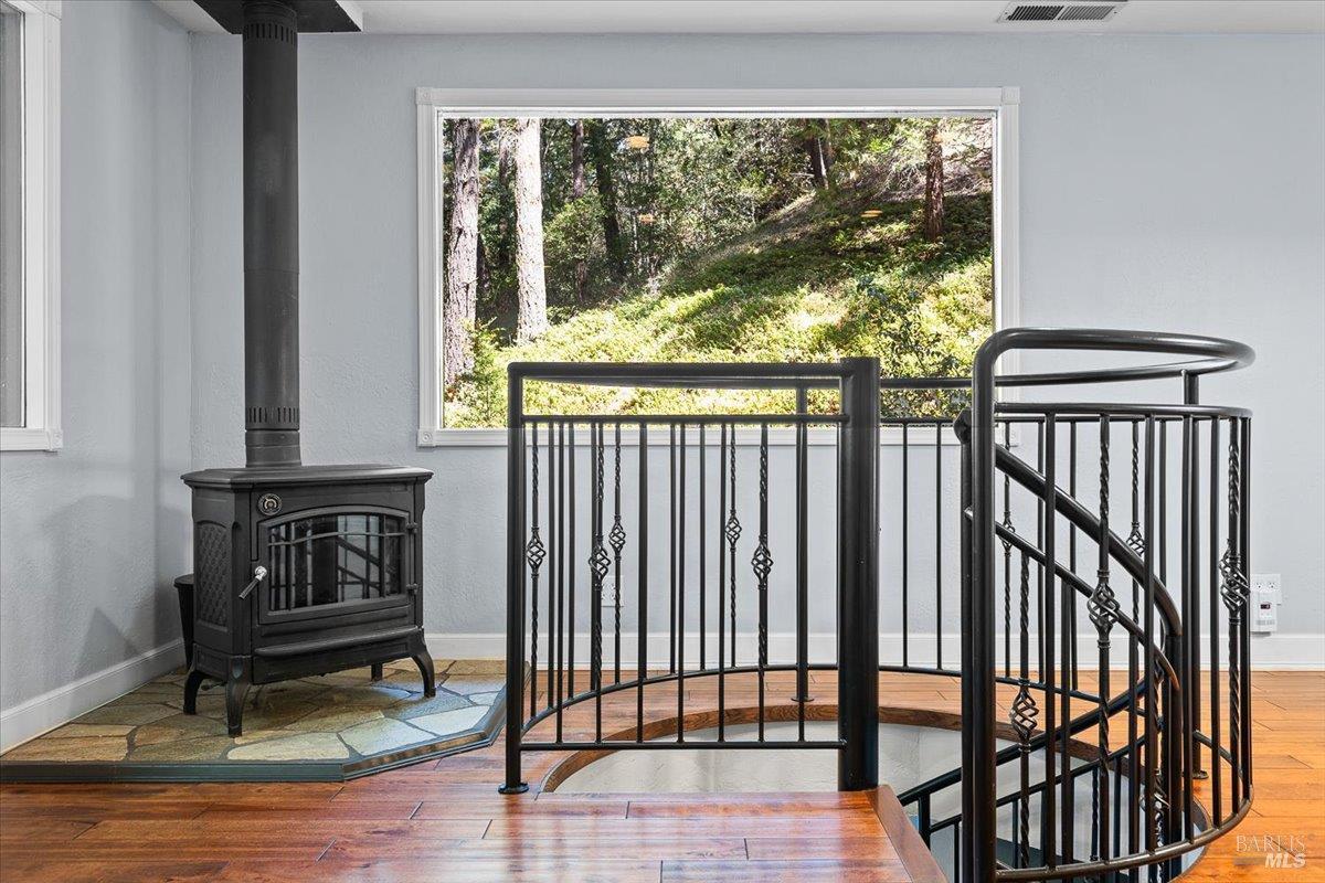 Detail Gallery Image 17 of 36 For 11165 Hwy 116 Unkn, Forestville,  CA 95436 - 3 Beds | 1 Baths