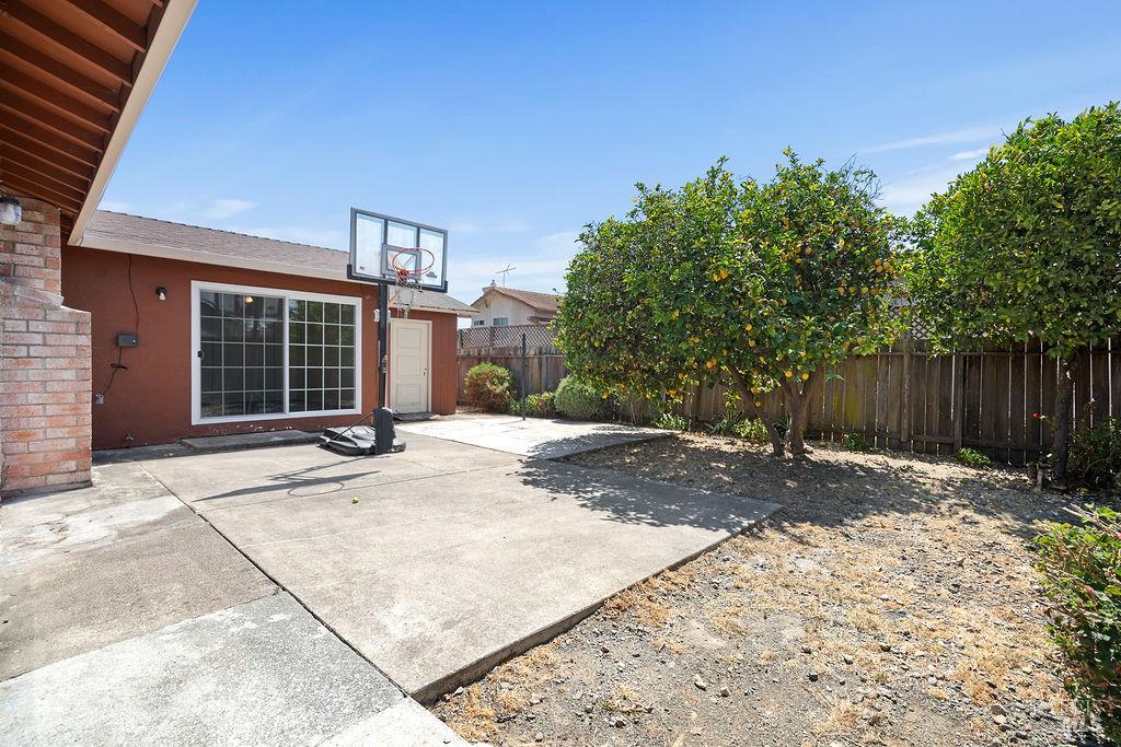 Detail Gallery Image 33 of 50 For 121 Yankee Jim Ct, Vallejo,  CA 94589 - 3 Beds | 2 Baths
