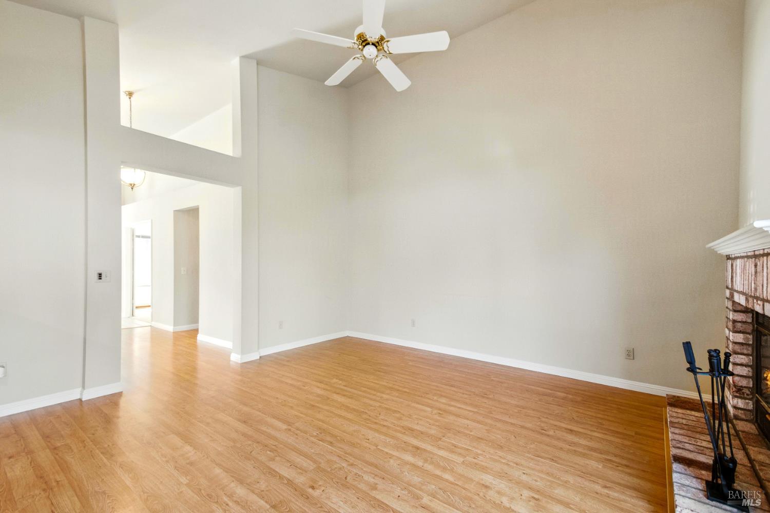 Detail Gallery Image 6 of 32 For 1761 Kerry Ln, Santa Rosa,  CA 95403 - 4 Beds | 2 Baths